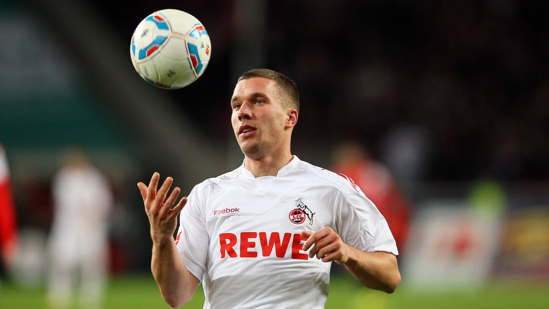 开云体育在线-世界排名争夺战焦点战，马利亚竞技提前终结悬念，比利亚雷亚尔黯然失色